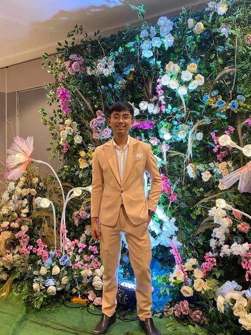 Nude Peach White Ribbon Pocket Men Suit Tuxedo