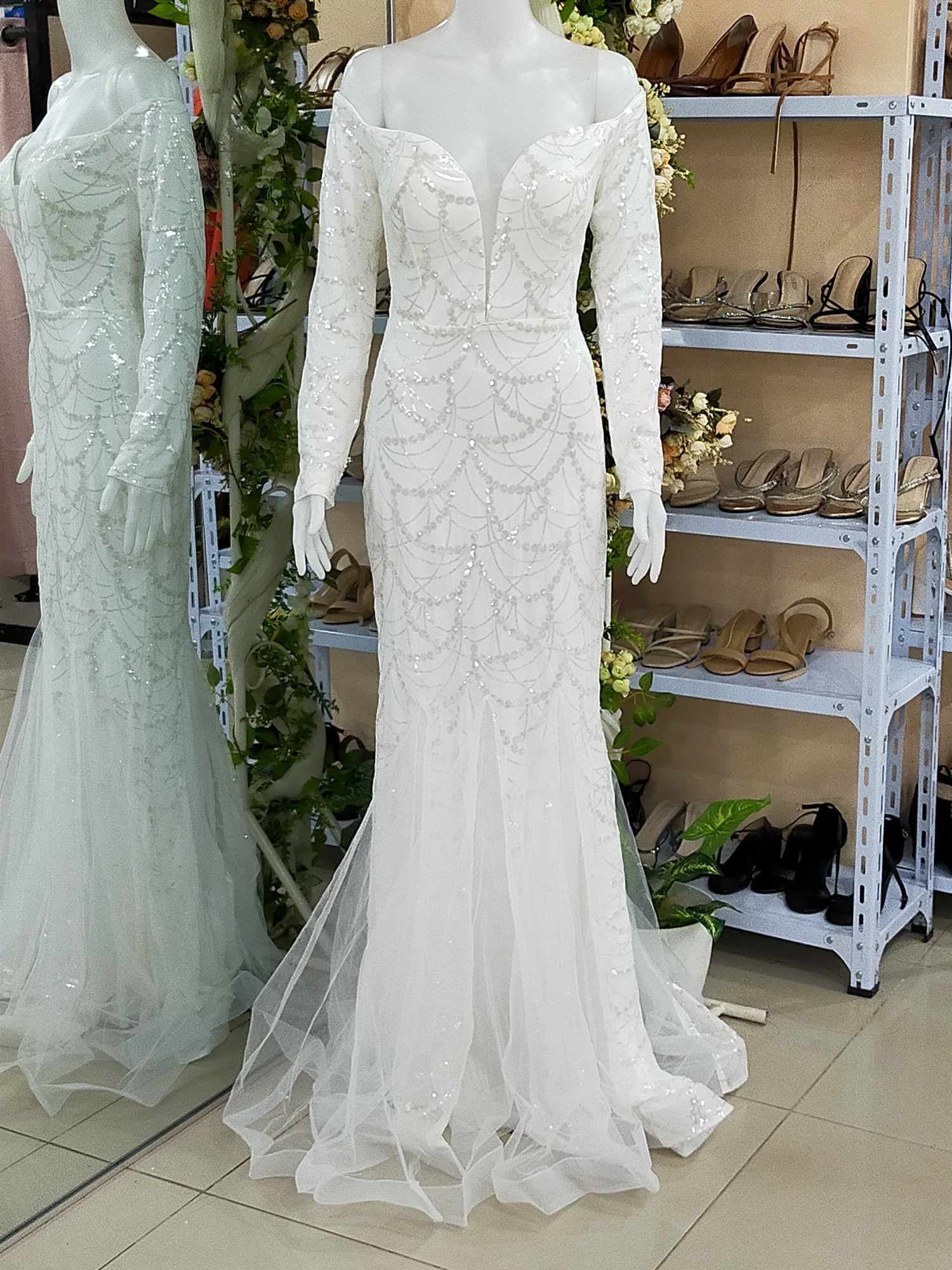 Plus Size White Offshoulder Mermaid Wedding Gown 