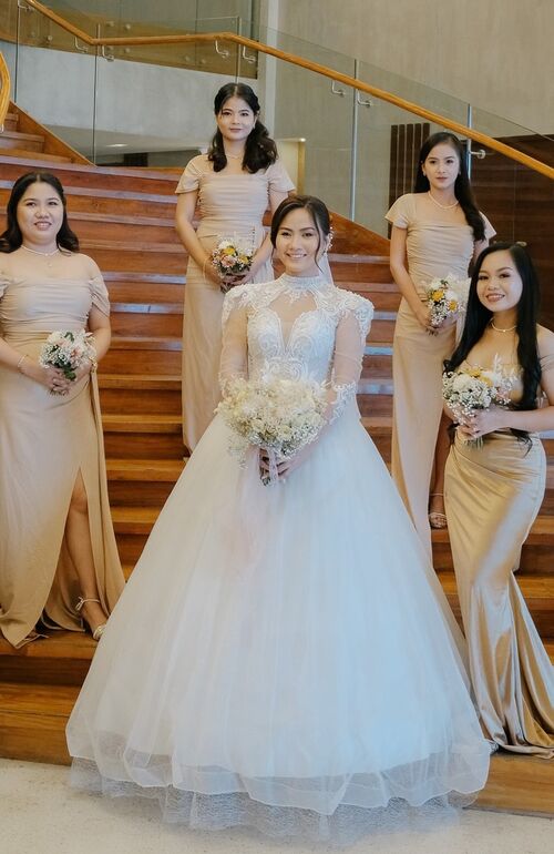 Turtle Neck Longsleeve With Diamond Shape Wedding Gown