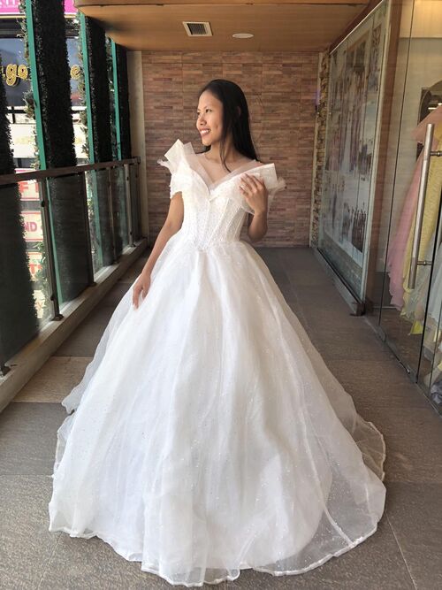 Minimalist Ruffled Off Shoulder Corset Pearl Design Wedding Gown
