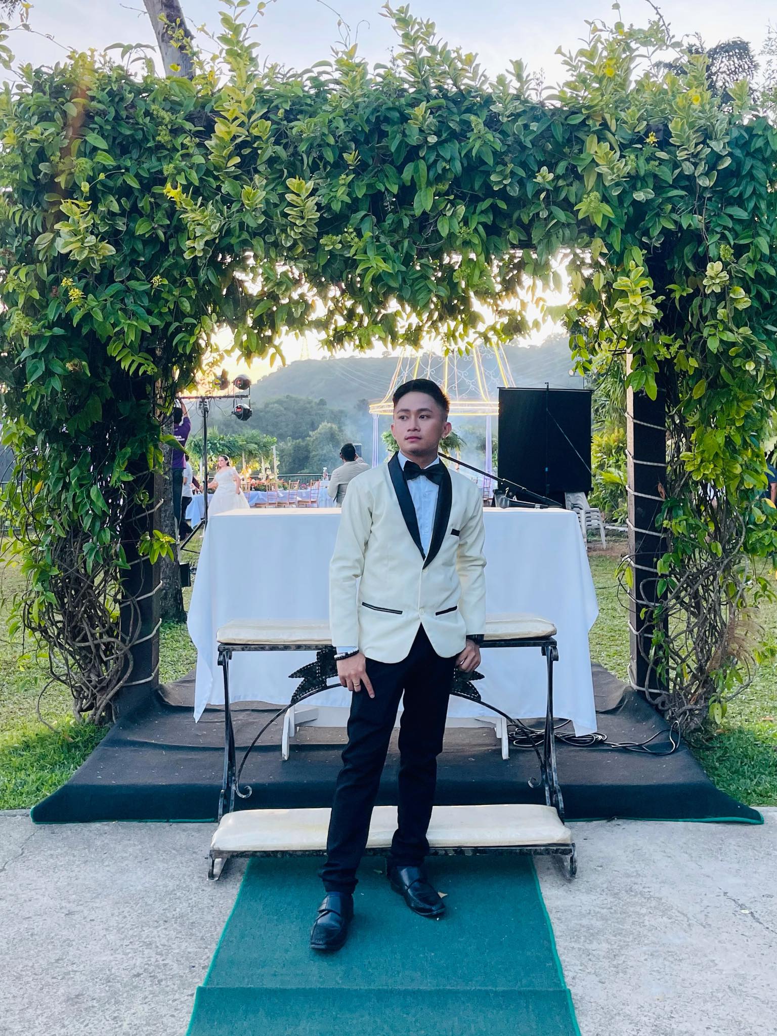 Cream Black Collar - C Suit Tuxedo Set