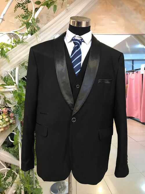 Plus Size Black Satin Collar With Vest Men's Tuxedo Set 