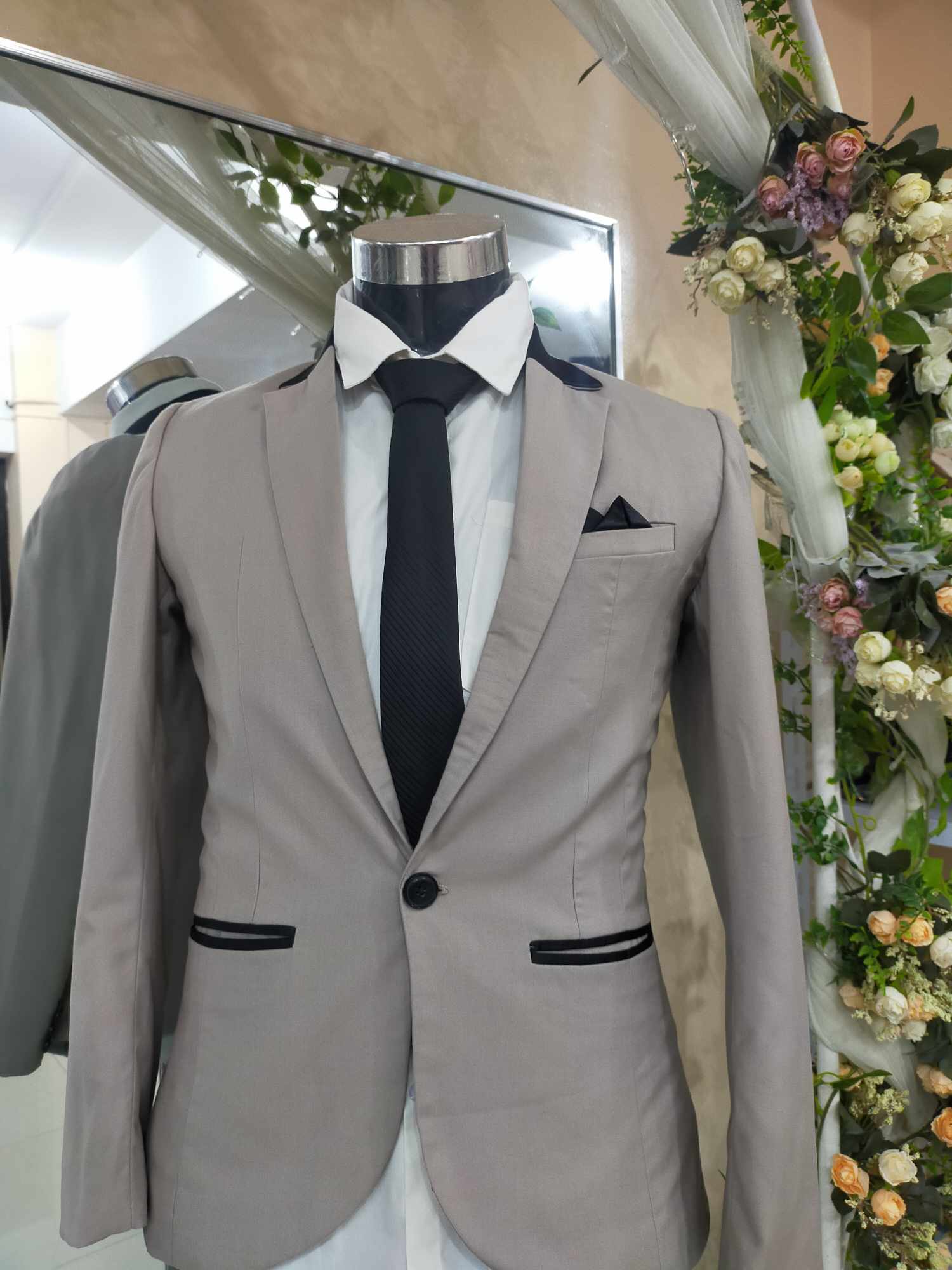  J-COSI Beige-Black Combi Color-1B Elegant Suit / Tuxedo