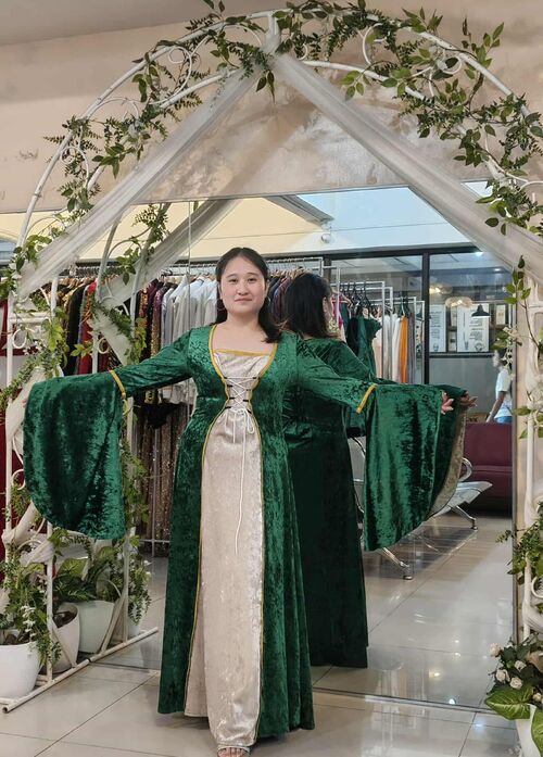 Green Vintage Victorian Renaissance Costume Long Gown