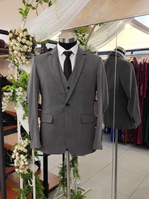 Plus Size Dark Gray With Vest Tuxedo Groomsman Suit