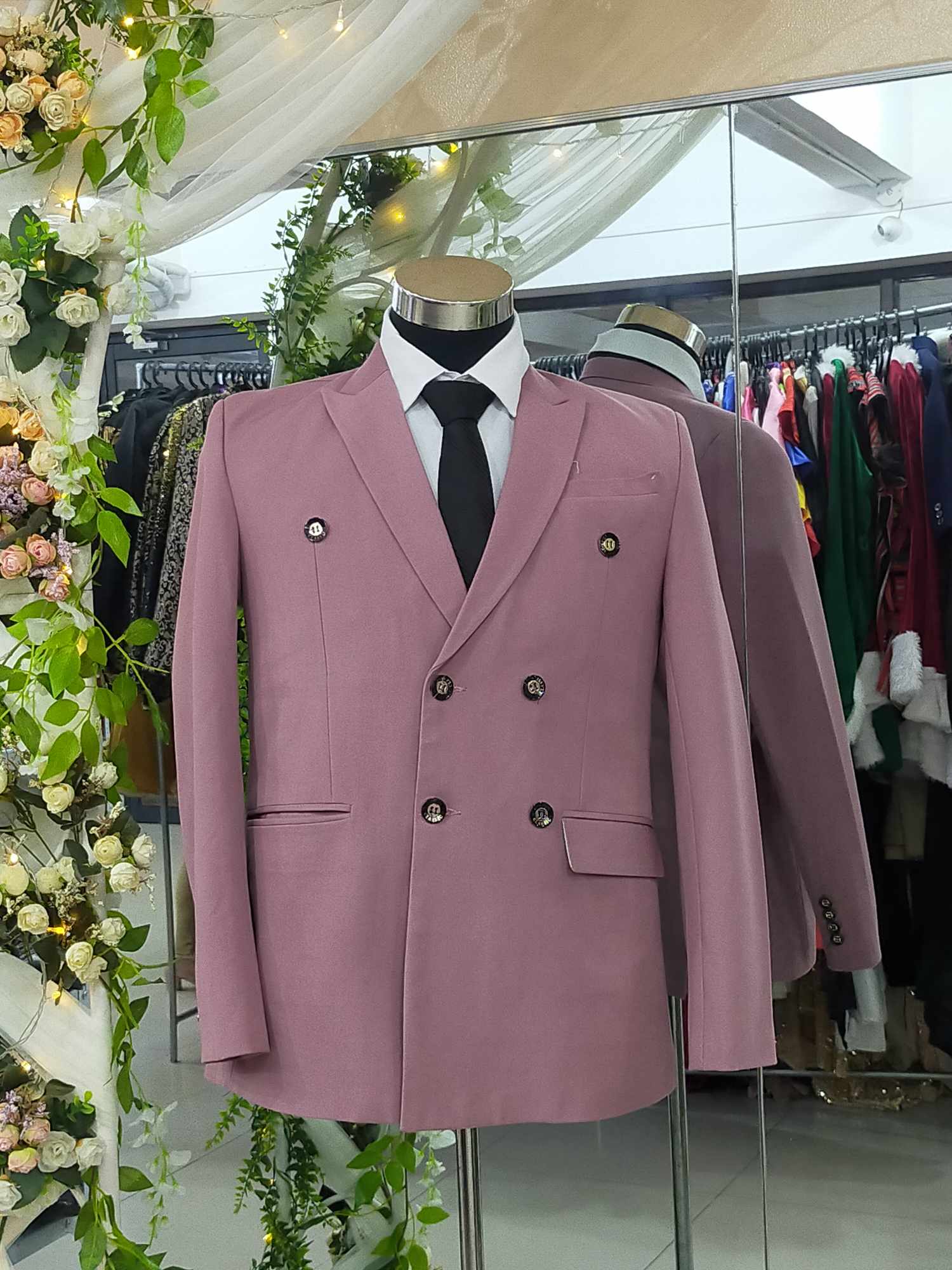 Goodiellow Old Rose 6 Button Peak Lapel Suit