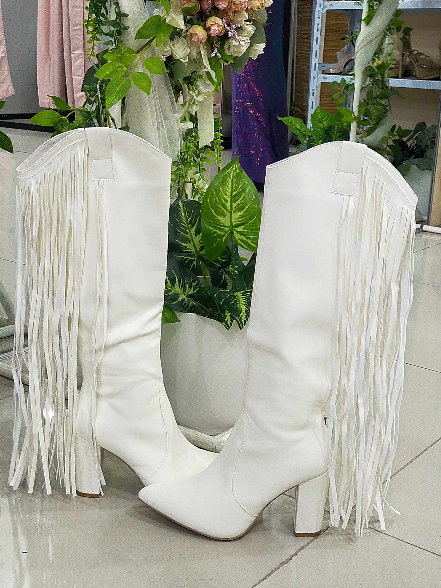 White Fashion Knee High Boots & Chunky Heels 