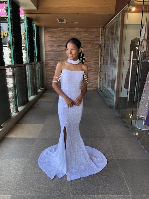 White Split Thigh Mermaid Long Gown with Choker