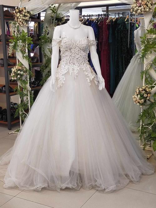 (SALE) Offshoulder Flowery Details Wedding Gown