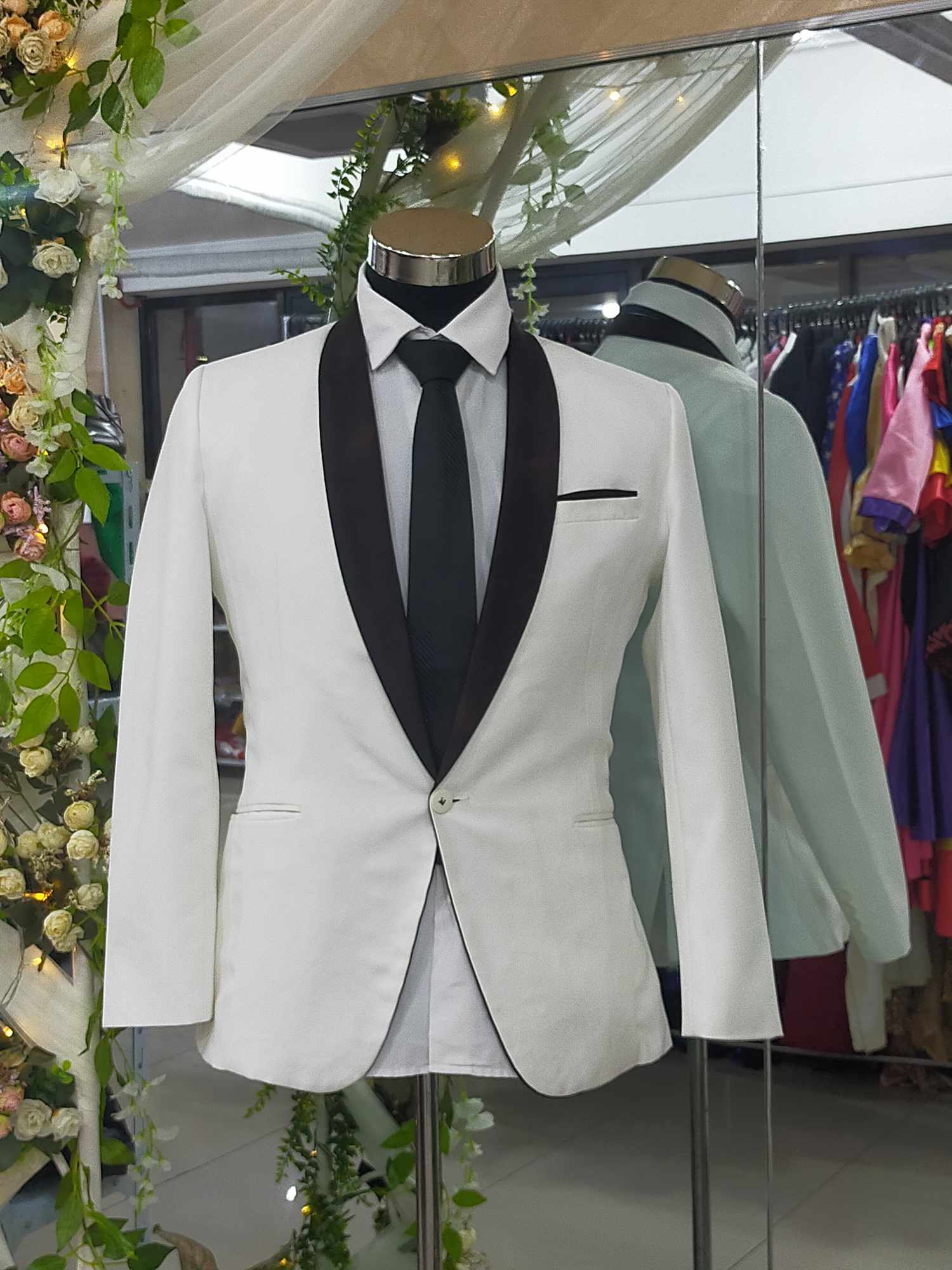 Off white Black C Black Line Pocket Tuxedo Suit Americana Set Mattana