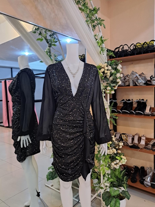 Plus Size Black Deep V Neck Long Sleeves Mesh Cocktail Dress