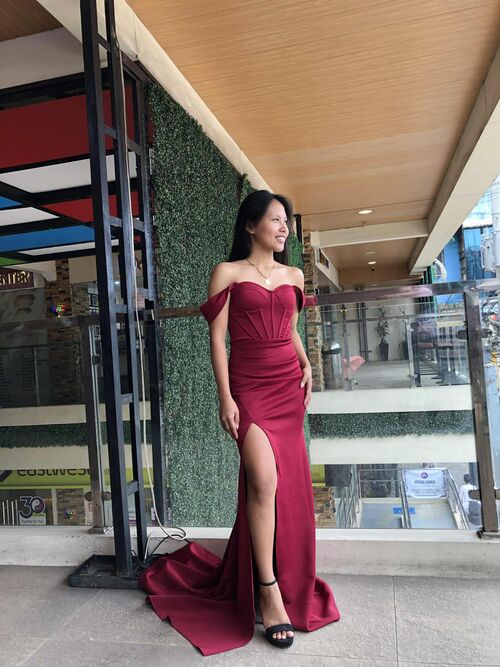 Elegant Maroon Off Shoulder Mermaid Long Gown
