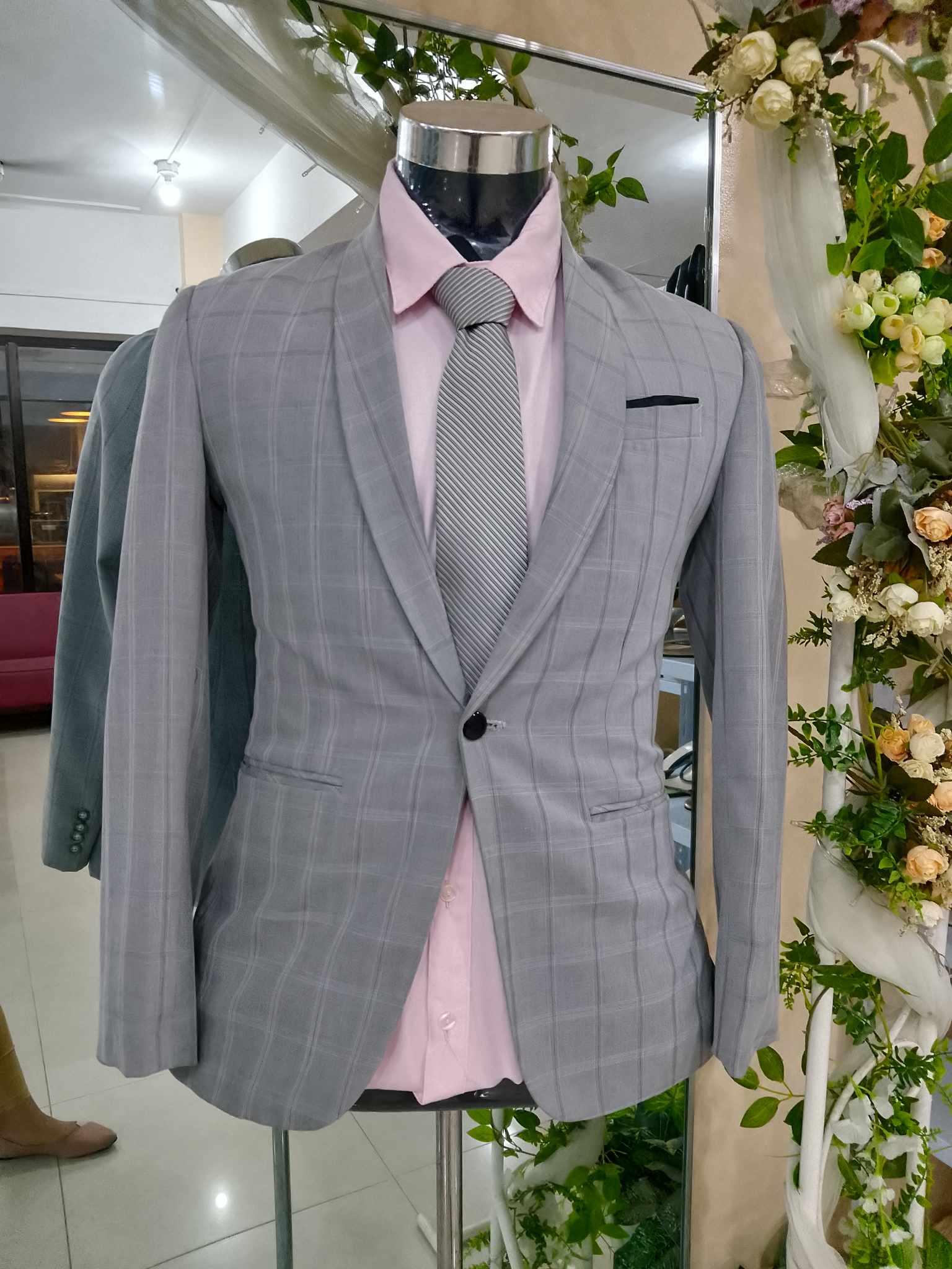 44 Light Plaid Tuxedo Suit