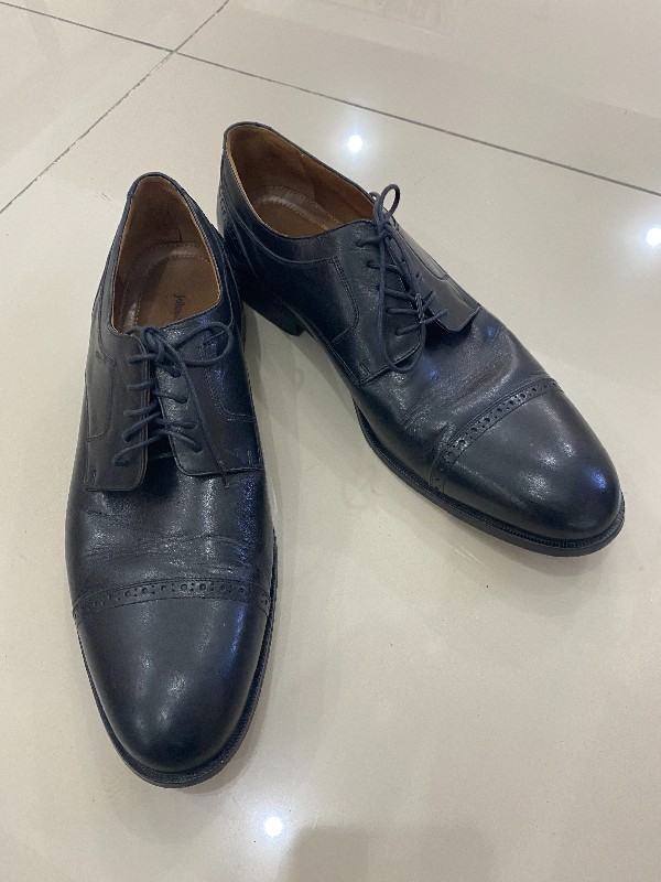 Johnston & Murphy Black Men Leather Shoes
