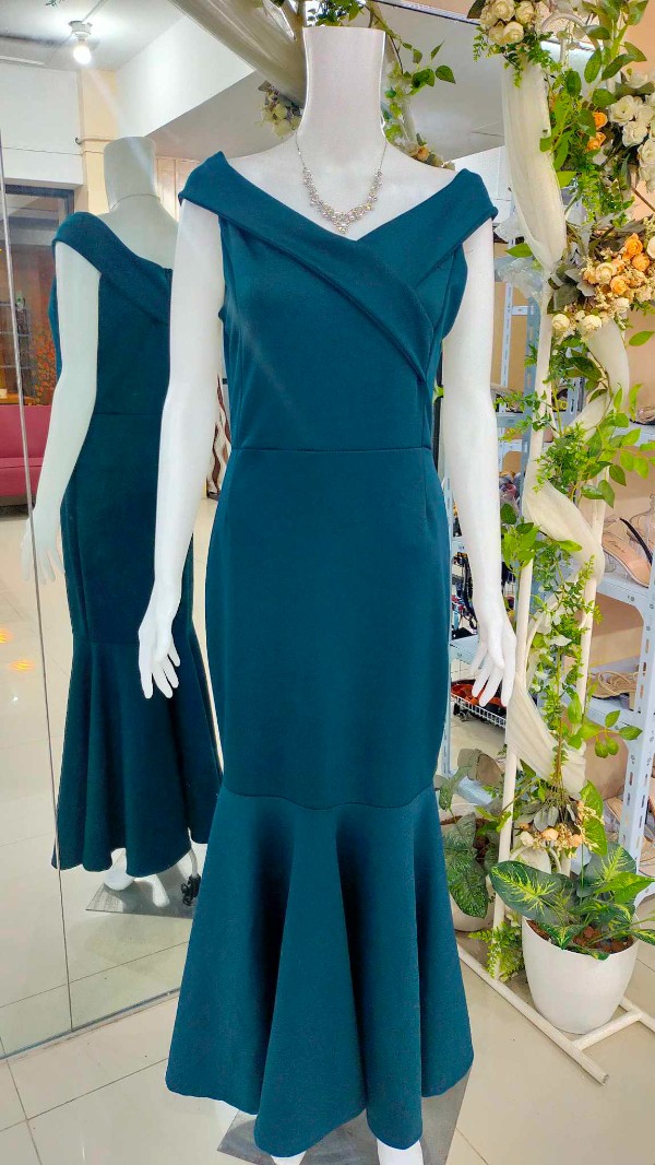 Emerald Green Offshoulder Mother Gown