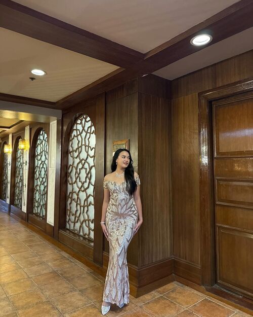 Rosegold Offshoulder Cleavage Sexy Sequins Glittery Long Gown