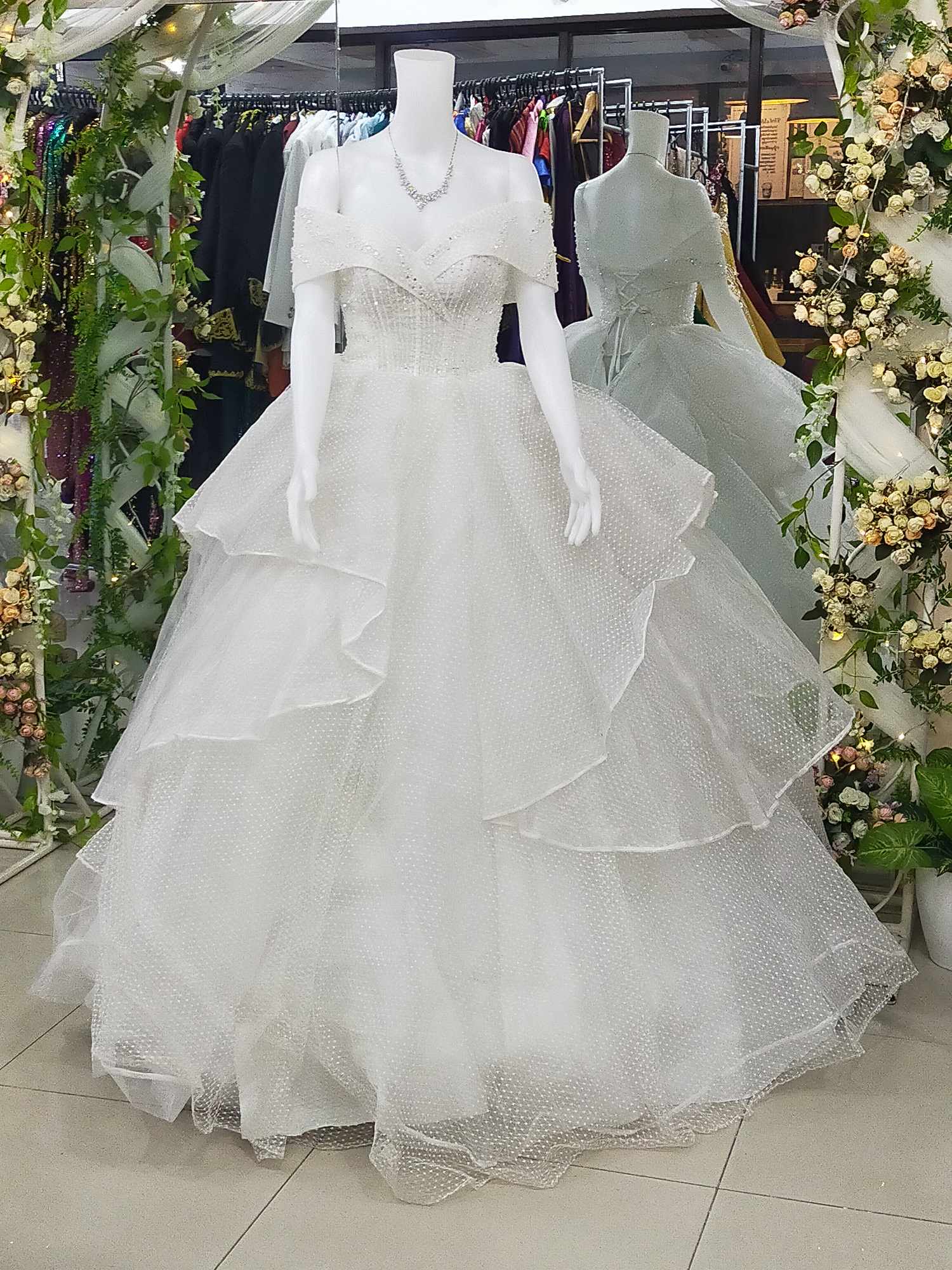 Plus Size Romantic White Off shoulder Wedding Gown