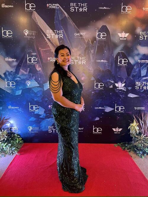 Plus Size Emerald Green Deep V Neck Shoulder Beads Gown