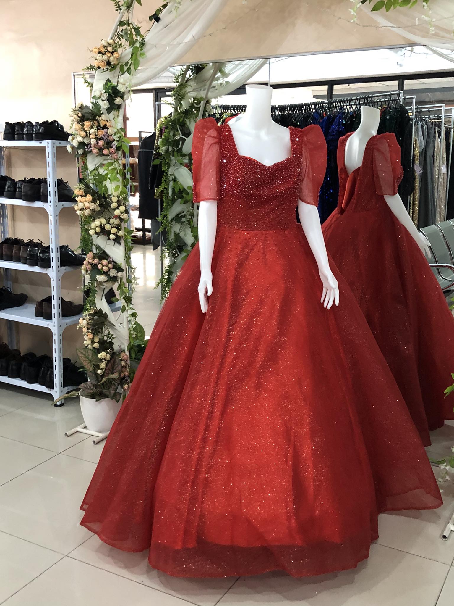 Plus Size Red Puff Sleeves Ball Gown