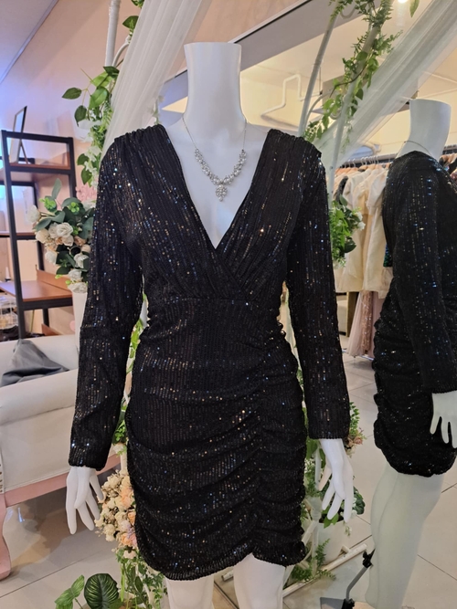Plus Size Longsleeves Black Deep V Neck Cocktail Dress