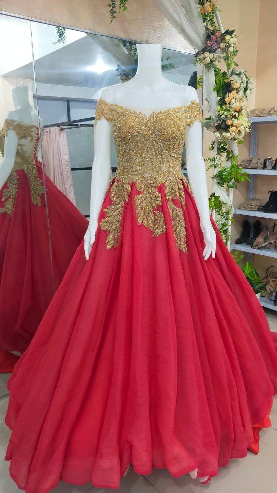 (SALE) Gold Leaves Red Sleeveless Ball Gown