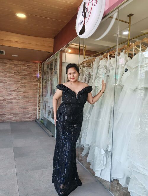 Elegant Black Ruffle Hem Mermaid Long Gown