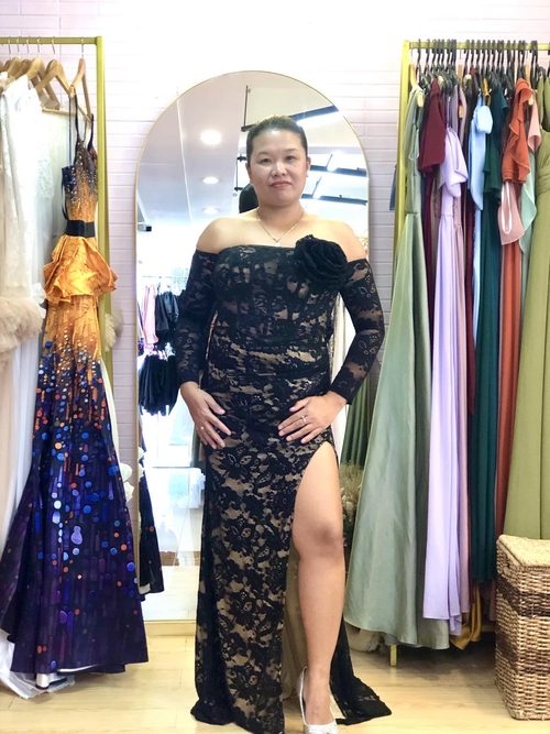 Black Rose Long Sleeve Tube Lace Long Gown
