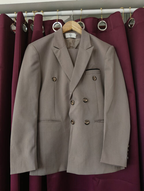Beige Double Breasted with Peak Lapels Suit Set