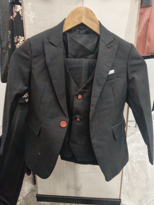 SANRO Black Suit Set with Vest 
