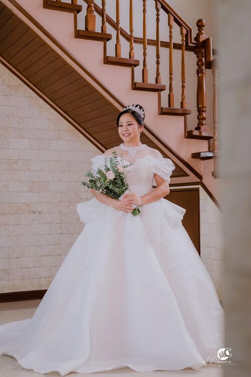 Plus Size Off Shoulder Wedding Gown With Choker 