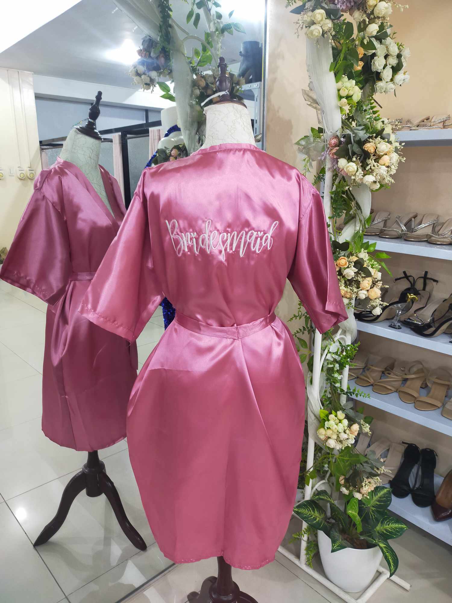 Old Rose Satin Robe White Embroidered - Bridesmaid