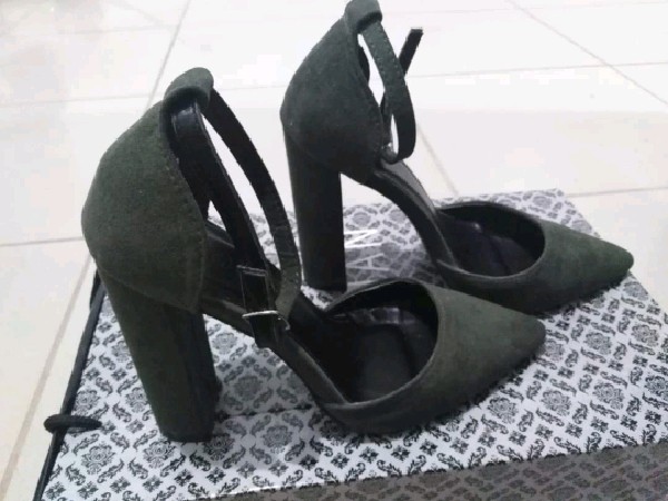 Parisian Army Green Block Heels