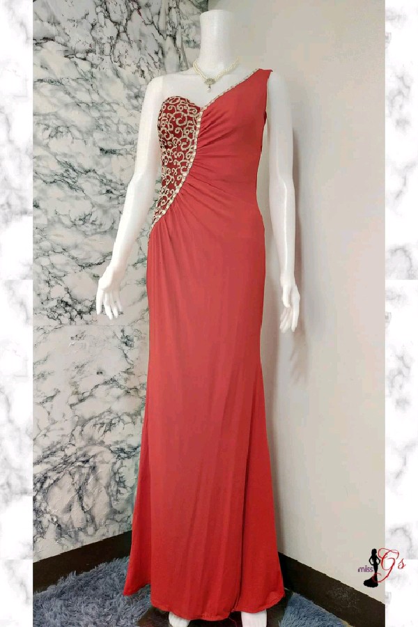 One Shoulder Diamond Line Red Long Gown