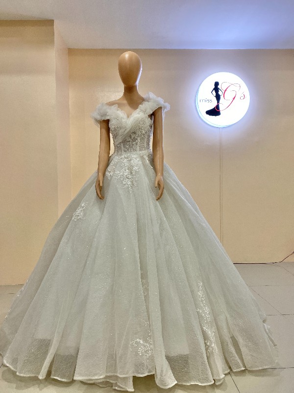 (25) Ruffle Corset Wedding Gown