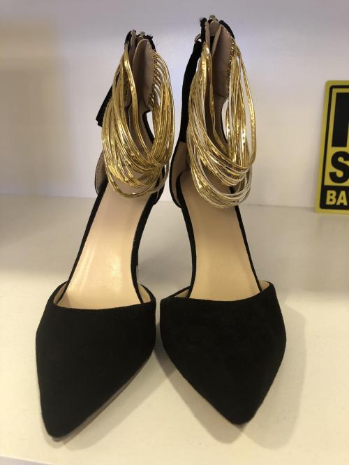Close Black Gold Heels