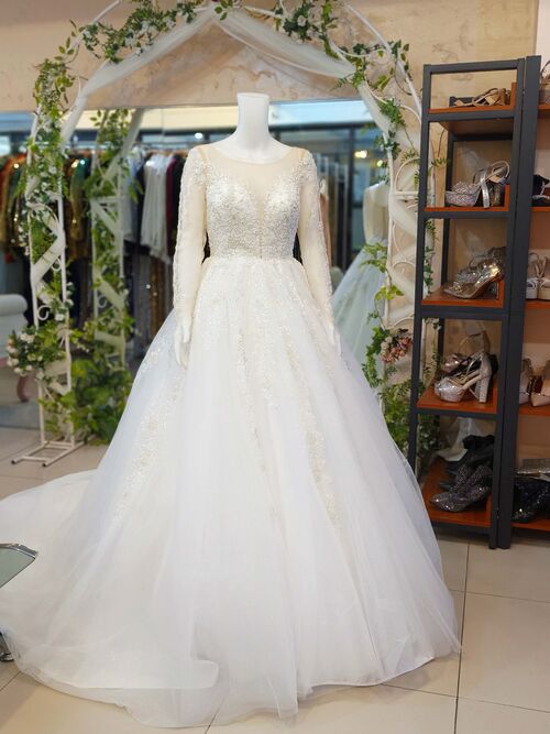 White Longsleeves Flower Embroidered Weddding Gown