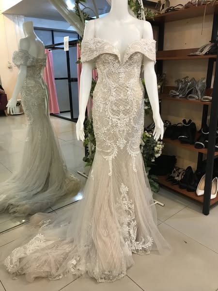 Off-White Mermaid Glittery Pageant Wedding Gown