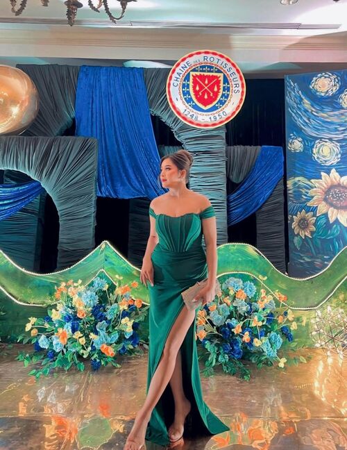 Sexy Green Offshoulder Gown