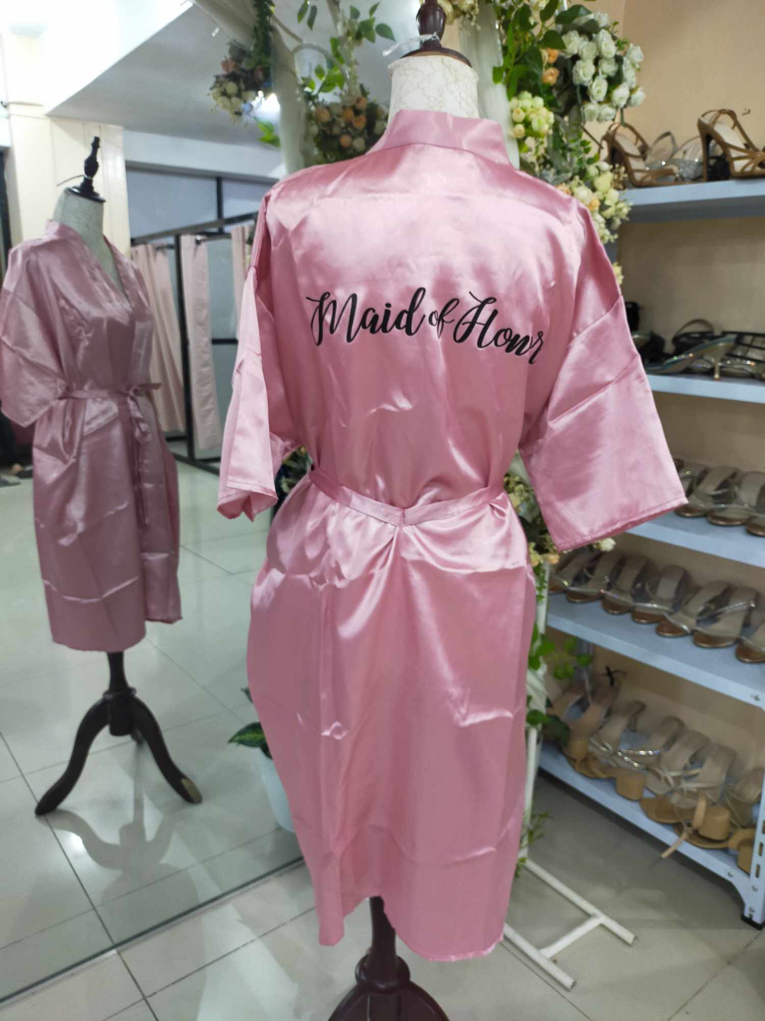 Light Old Rose Satin Robe- Maid Of Honor  (BLACK PRINTED)