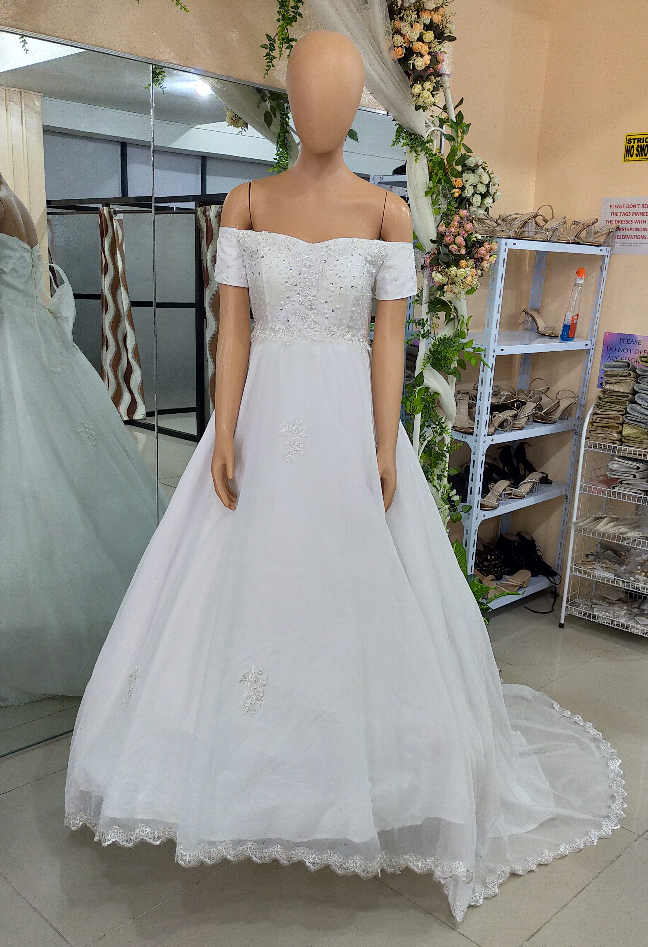 PLUS SIZE Embroidered Top Long Trail Wedding Gown