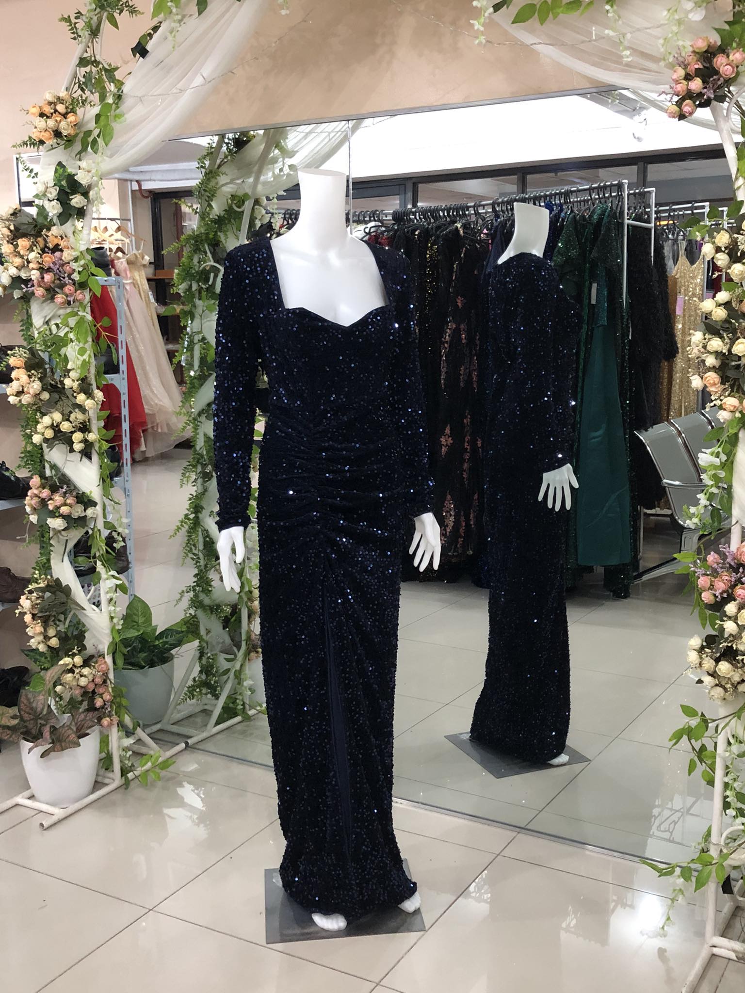 Plus Size Navy Blue Full Sequins Long Sleeves Long Gown