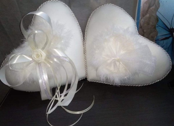 Pillow Pair (Ring Pillow & Arrhae Pillow)( FOR RENT)