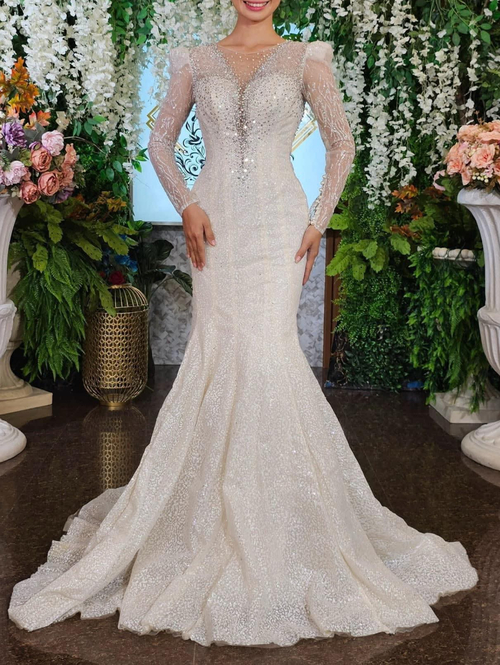 Off-white Vintage Mermaid Wedding Gown
