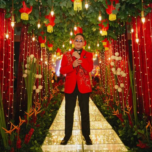 Red Coat Suit Tuxedo Pants Glittery Set Up-Down Embroidery