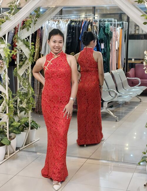 Red Gold Chinese Sleeveless Gown