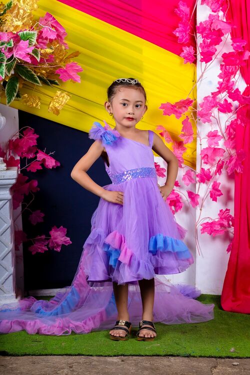 Elegant Unicorn Long Trail Kids Tulle Gown